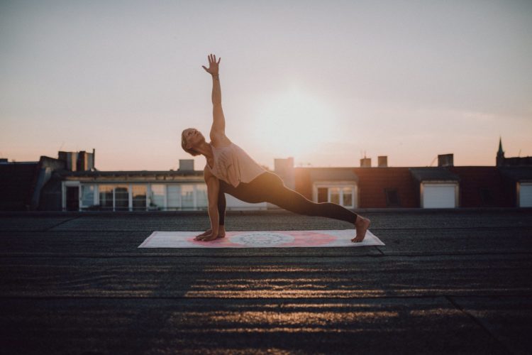 Lahari_Yoga_Anika_03 Lahari_Yoga_Anika_03